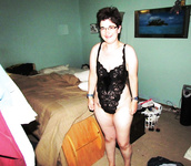 Beth the EXHIBITIONIST