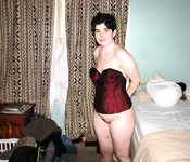 Beth the EXHIBITIONIST