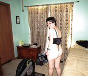 Beth the EXHIBITIONIST