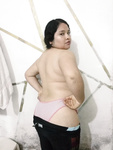 Mujer infiel en fotos desnuda para el amante