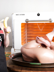 Prepping Dee Way Early For Thanksgiving