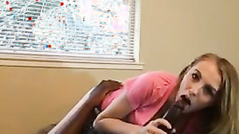 Awesome Girl Sucking 9 Inches