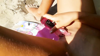 Shy Girlfriend Masturbates in Front of Strangers