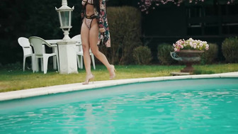 Hot black man in the pool for a chic woman