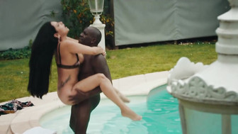 Hot black man in the pool for a chic woman