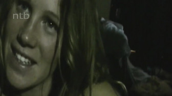 Fucking that horny milf hard and stuffing her smooth shaved pussy