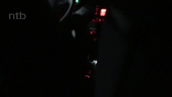 Pretty white mom with goggles sucks off that huge black dong in her car