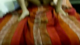 Presto a mi. Chica a un amigo para que aprenda a cojer