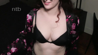 Curvy brunette gets her bald pussy creampied by bbc