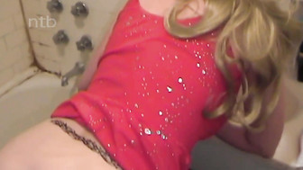 Hung black stud bangs both white housewife's holes with his huge dong