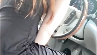 Snow Bunny sucks and fucks BBC in the Car