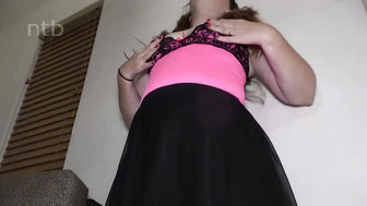 Cuckold white MILF plays with her black bull and lets him impregnate her pussy