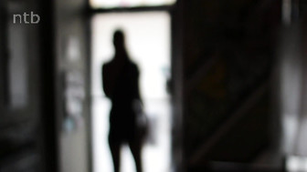 Great looking white babe with nice body and fine pussy serviced bbc in a bar