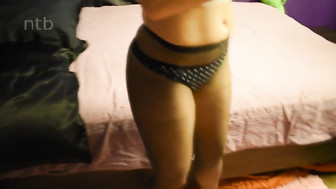 Sucking hubby while bbc was drilling her and letting him have sloppy seconds