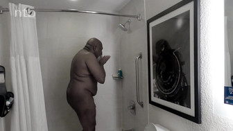 Perfect moment for quick one with busty and booty white MILF