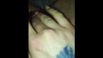Pussy tickle with Laeni