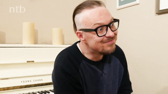 Damn hot cuckold redhead gets that BBC bareback in her soaking wet pussy