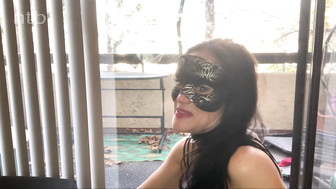 Cuckold white wife gets one really big and messy creampie in her mouth