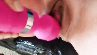 Michelle - Can't stop playing with my pussy