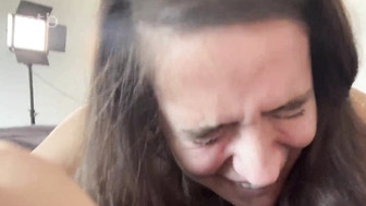 Booty brunette babe in pink stockings and top milks that huge black dong dry