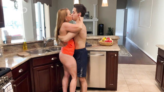 Cuckold white MILF gets impregnated by her fresh buck after only few strokes