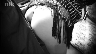 Horny white lady gets messy creampie between her firm butt cheeks