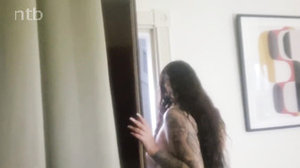 Black cock craze white babe gets it bareback in her pussy