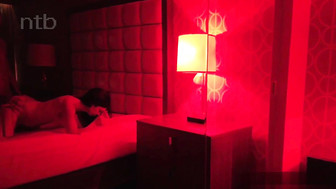 Cuckold white milf cums hard and squirts under that thick black cock