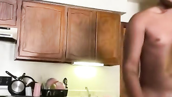 Quickie in the kitchen