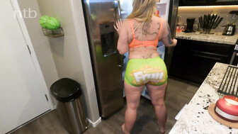 Sexy white babe gets big black cock and creamy jizz for dinner