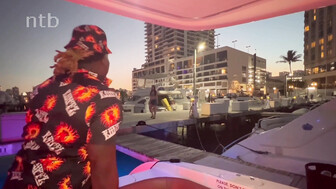 Booty white babe takes bbc bareback in her dripping wet pussy