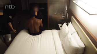 Cuckold white wife fucks bbc while her husband was helping