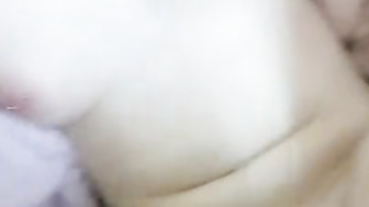 Cute white girl Cums