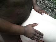 baisée par un grand black