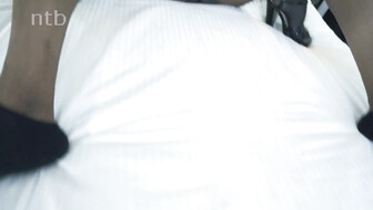 Cuckold white milf makes balloons and plays with black lover's cum