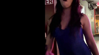 Cuckold white wife take that bbc while standing in toilet