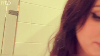 Cuckold white wife take that bbc while standing in toilet