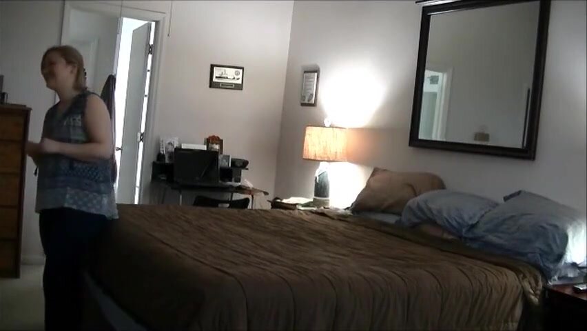 Hot wife receives a booty call