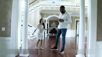 Petite Hotwife Took On 6'6 BBC Again!