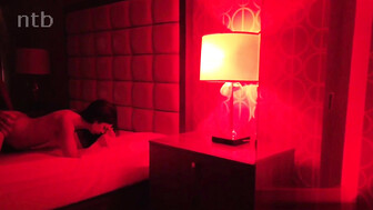 Busty cuckold white milf squirts hard while cumming on that bbc