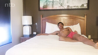 Pale skinned tall white milf milks that bbc to the last drop of cum