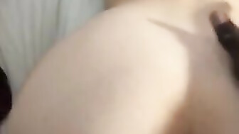 Petite snowbunny creaming on BBC