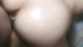 Phat ass chick throw's ass back like a pro