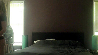 Cuckold white milf gets that bbc while her hubby was away