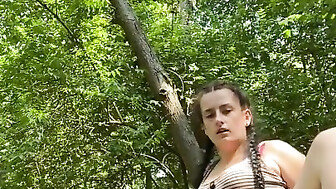 Hottie takes BBC outside