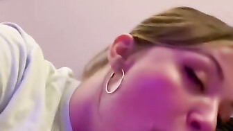 Sloppy head deepthroats black cock