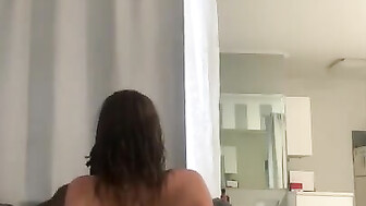 Hot amateur brunette bouncing her phat ass