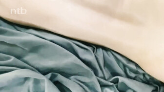 Hung black stud cums inside that bald white pussy