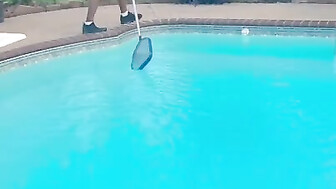 Blonde milf fuck the poolguy as hubby at work