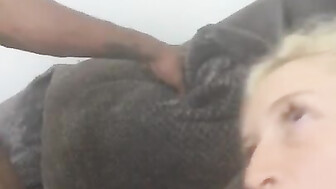 Blonde knows how It’s done